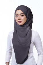 Load image into Gallery viewer, DIYANA IN MIDNIGHT
