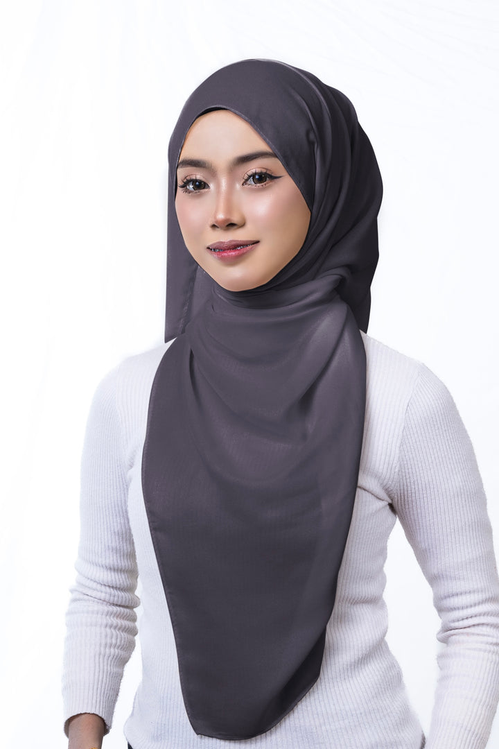 DIYANA IN MIDNIGHT