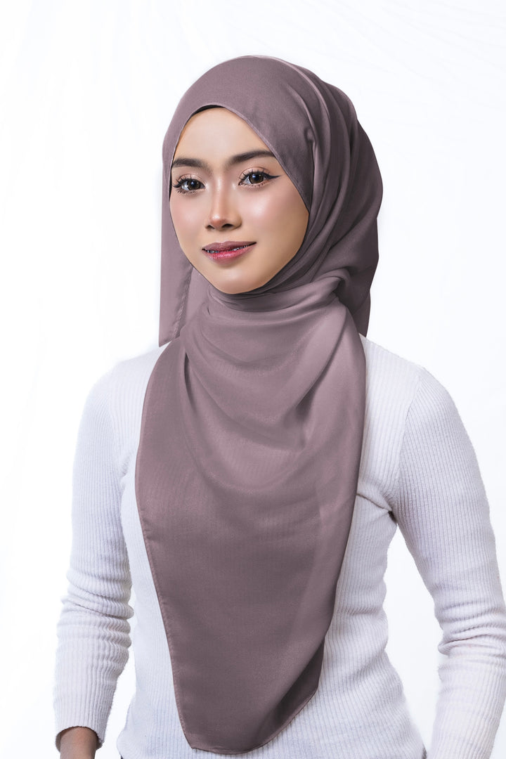 DIYANA IN ROSIE