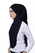 Load image into Gallery viewer, DIYANA IN BLACK
